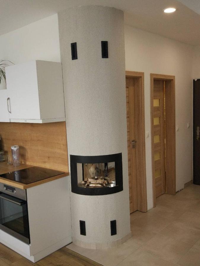 Moderny Apartman S Krbom A Klimatizaciou เปรเชา ภายนอก รูปภาพ