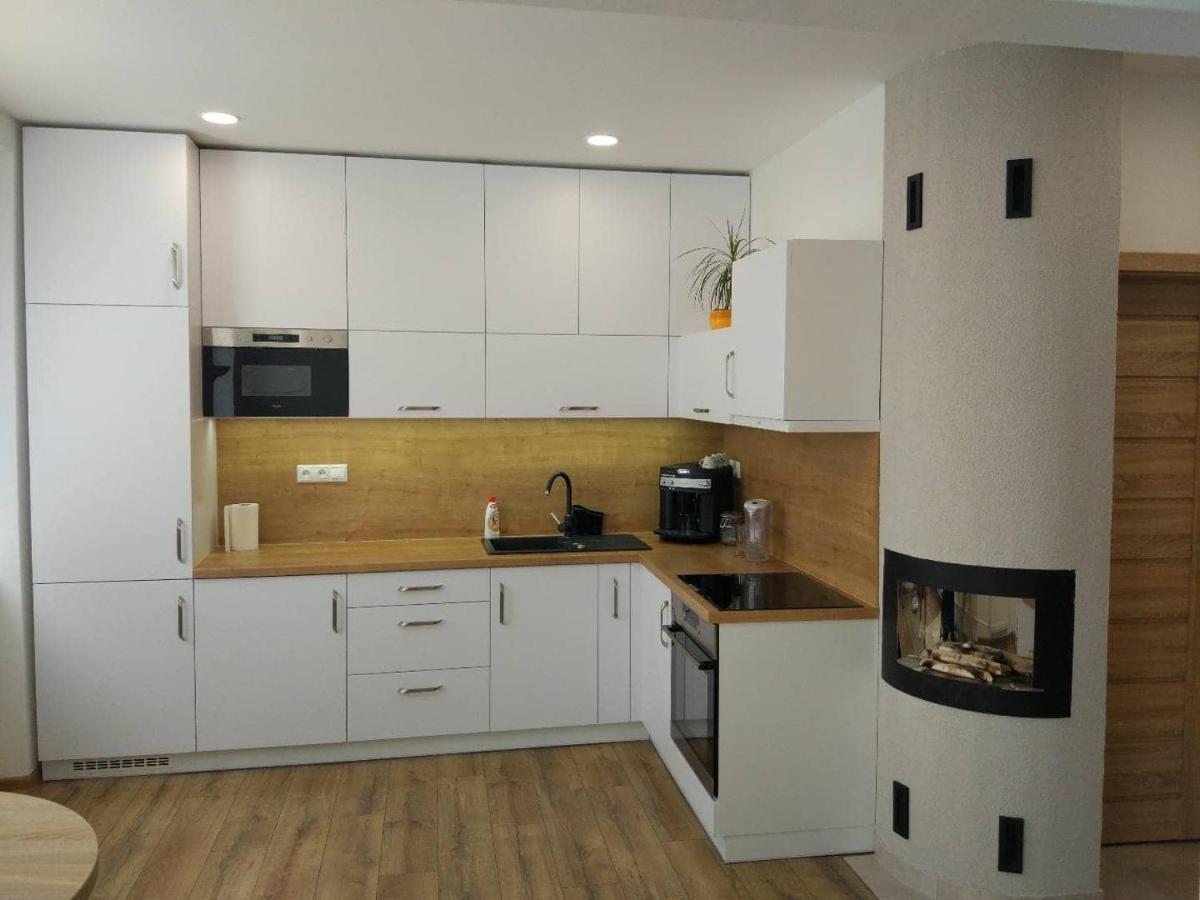 Moderny Apartman S Krbom A Klimatizaciou เปรเชา ภายนอก รูปภาพ